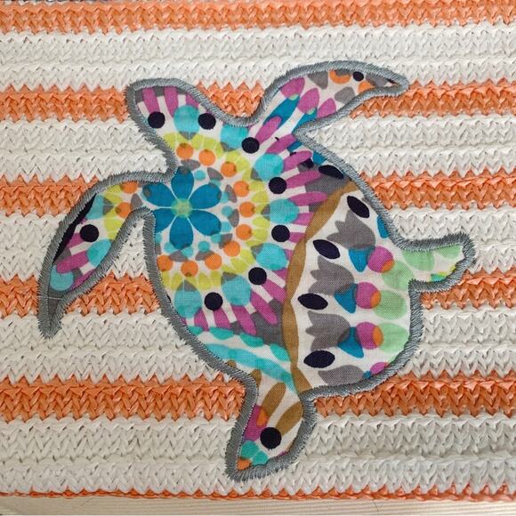 Vera Bradley Sunny Medallion Turtle Orange White Stripe Straw Wristlet NWT - Picture 2 of 6